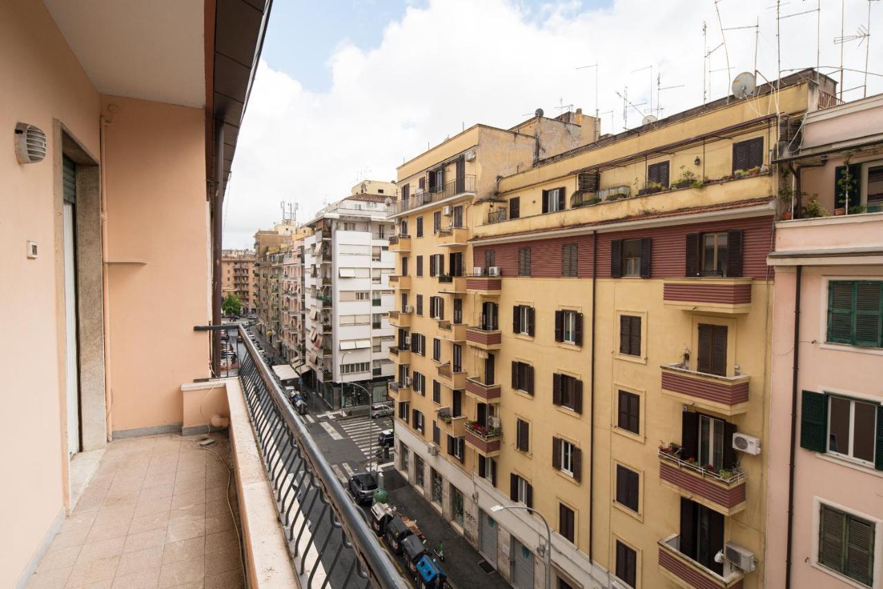 Mr. Brown - Camillo Apartment Rome Luaran gambar